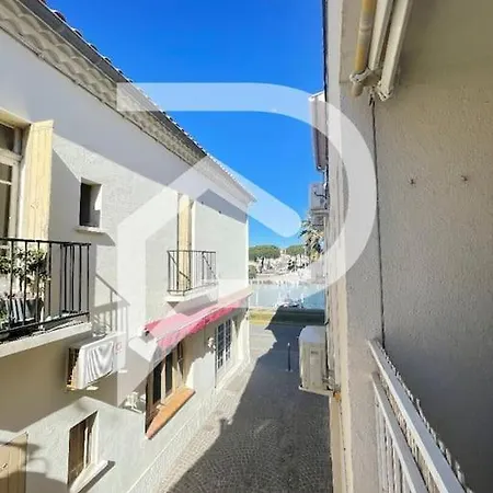 P2 - Centre Apartment